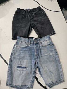 Old Navy Kid's Slim Bundle Of 2 Denim Jeans — Light Blue and Black Size 8